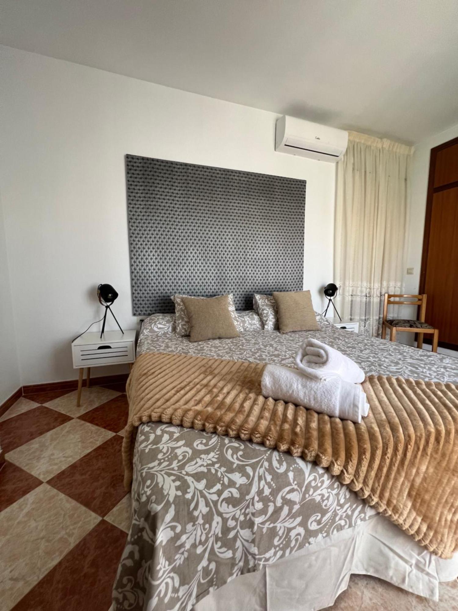 Casa Grande En Cordoba, Pueblo De La Victoria , 6 Dormitorios Buitenkant foto